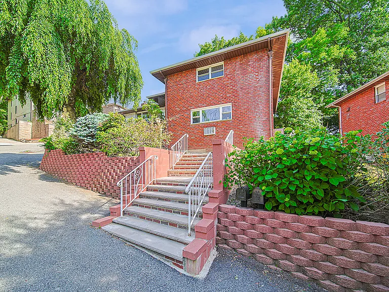 20 Shetland Ln #1 — Photo 16