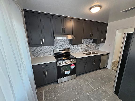 3rd image of 4204 Mission St APT 3