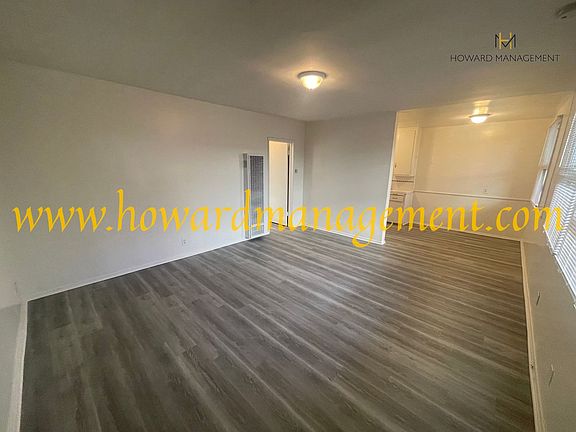4th image of 1200 S Citrus Ave APT 4