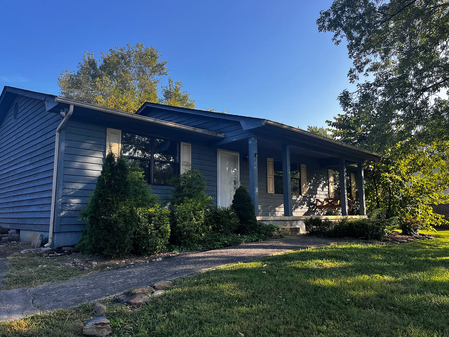 208 Mount David Dr — Photo 2