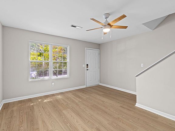 5th image of 507 Stinson Dr #8F