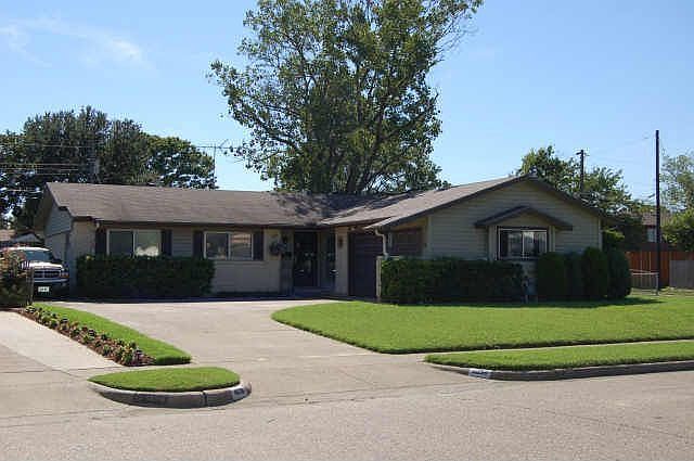 1st image of 4036 Clemson Dr
