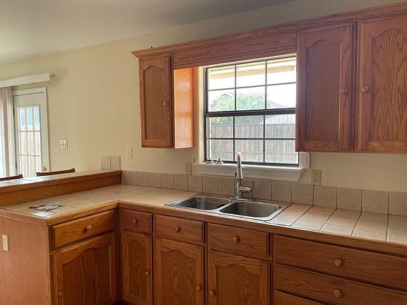 5th image of 2084 Olmos Park Cir