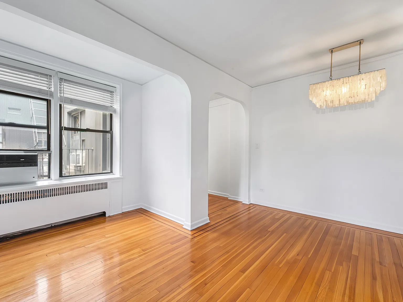 107 University Place — Photo 4