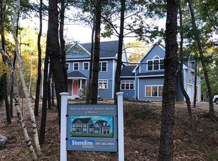 2 Drifting Gull Ln, Cape Neddick, ME 03902