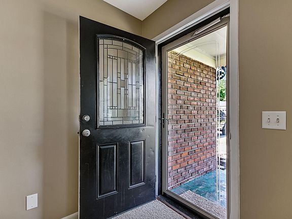 5th image of 1749 Grove Park Dr