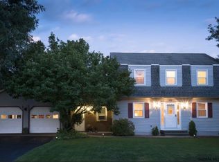 8 Gurba Dr, Stillwater, NY 12170