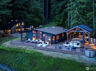 6570 E Grapeview Loop Rd, Allyn, WA 98524