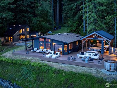 6570 E Grapeview Loop Road, Allyn, WA, 98524