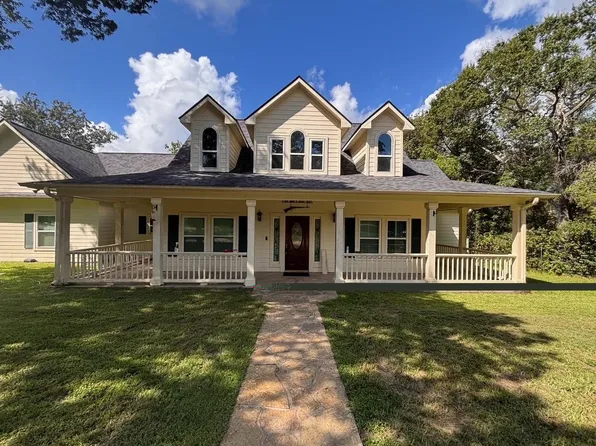 1211 Sommy Ln, Bellville, TX 77418