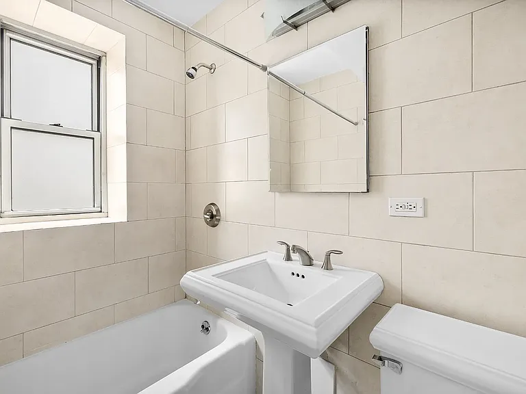 210 W 89th St #12D — Photo 9