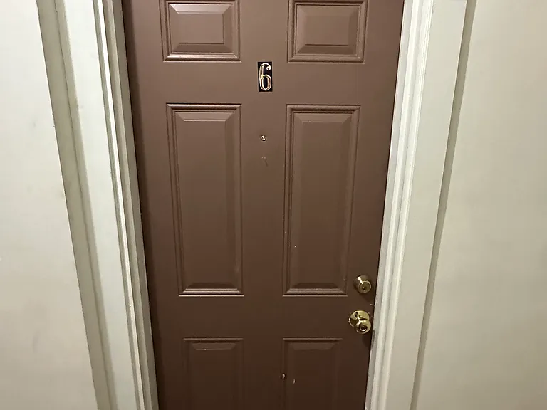 14 E Market St #6 — Photo 2