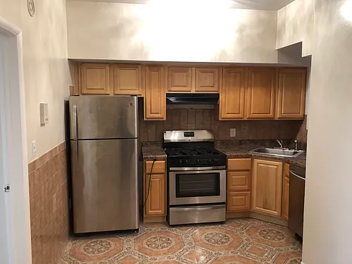 214 48th St Photo 1