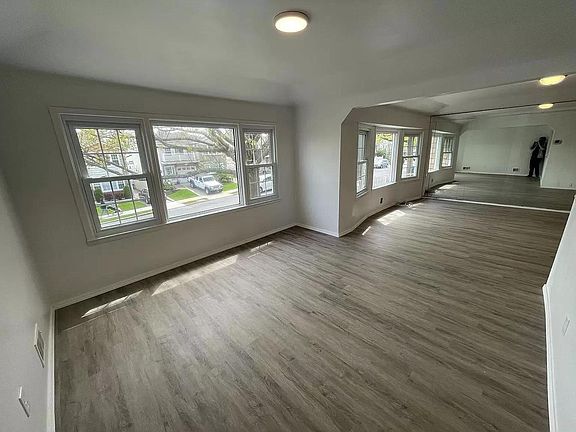 4th image of 85 Laredo Ave Floor 2