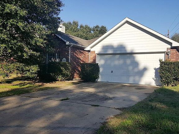 2nd image of 5918 Shady Manor Dr