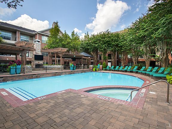 5th image of 15135 Memorial Dr APT 2108