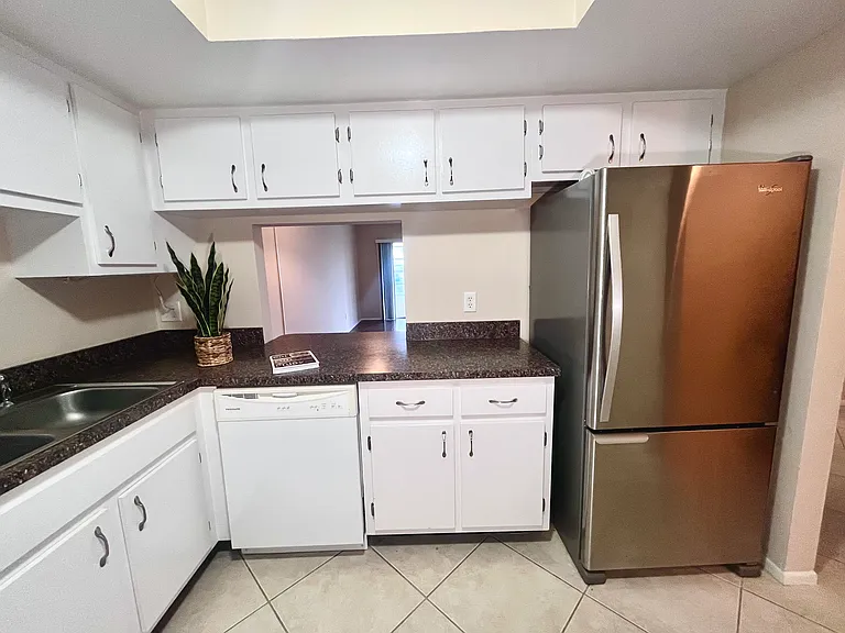 3150 N Harbor City Blvd #143 — Photo 3