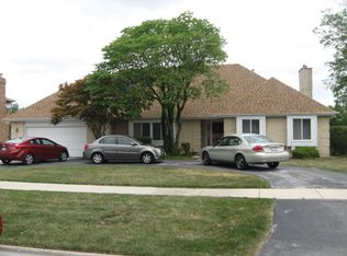 1815 Cardinal Ct, Flossmoor, IL 60422