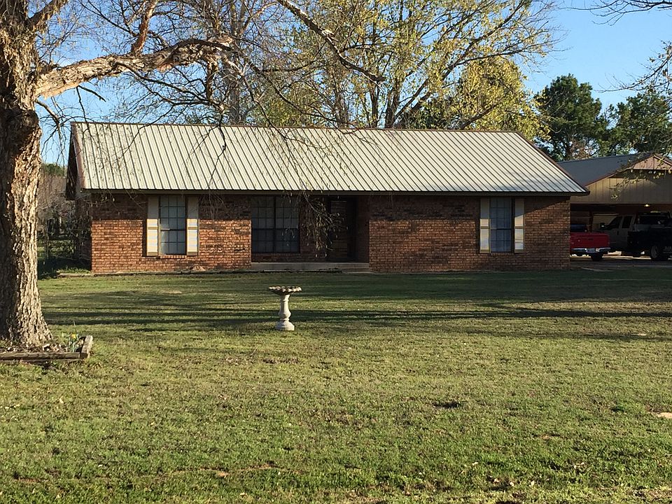 1610 sq ft 