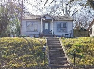1402 E Bowie St, Marshall, TX 75670