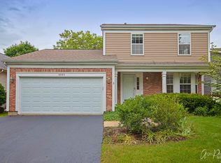 6093 Golfview Dr, Gurnee, IL