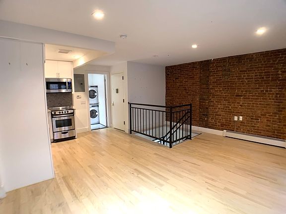2nd image of 511 W 173rd St #1B