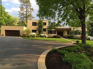 228 Maxwell Hill Rd, Beckley, WV 25801