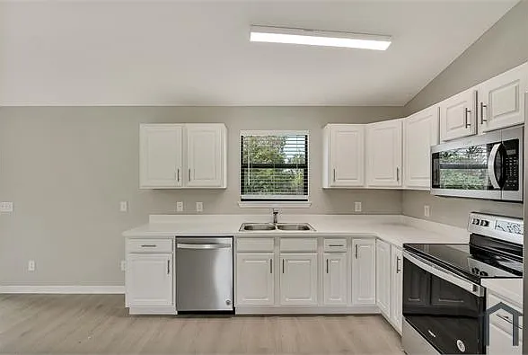 4 bed, 1565 sqft, $2,350 — Photo 3