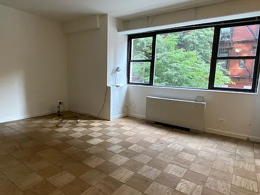 Rented by REAL New York | media 23