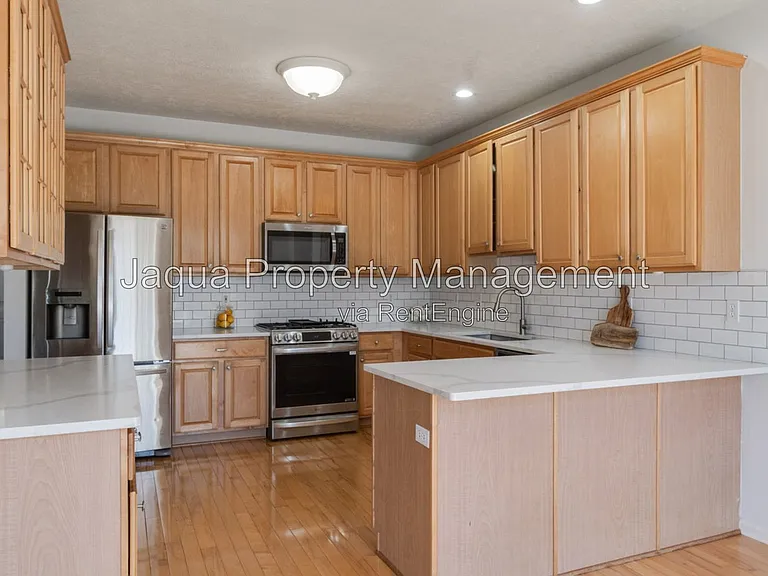 3397 Hampstead Ct — Photo 6