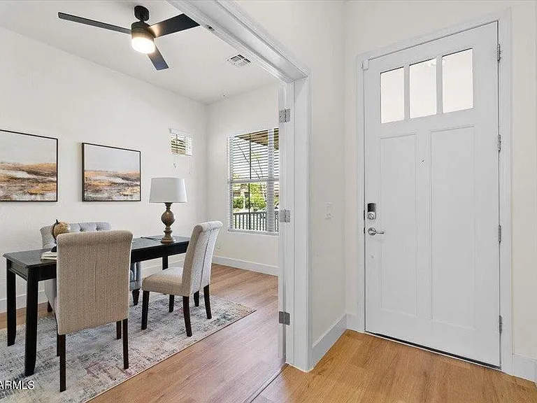 20579 W Edgemont Ave — Photo 2