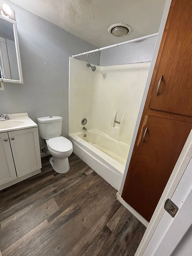 918 Denton St — Photo 4