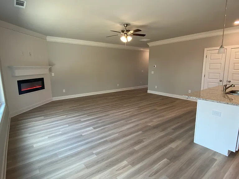 24 Richardson St #7 — Photo 22