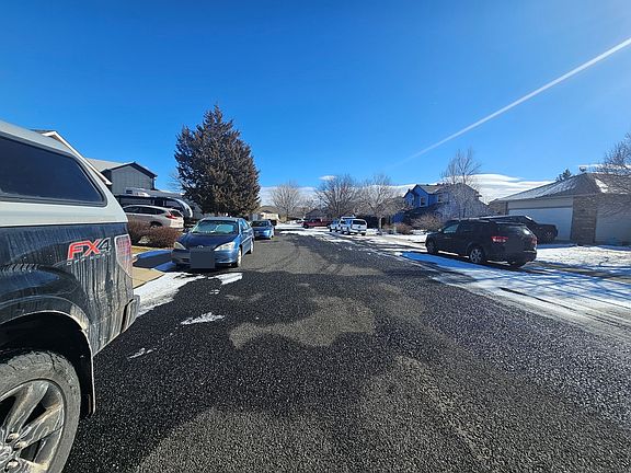 4th image of 469 Soar Ln