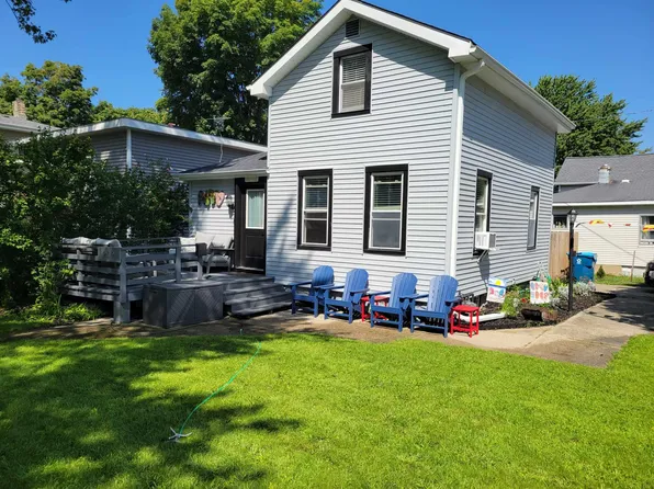 919 Elliott Ave, Grand Haven, MI 49417