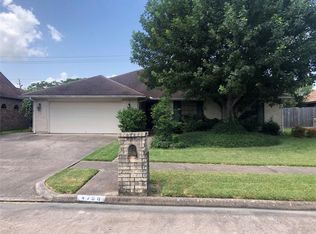 4700 Burning Tree Dr, Baytown, TX 77521