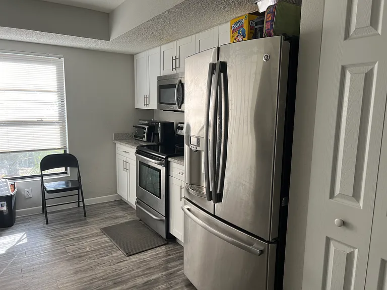 8406 Barrett Pl — Photo 6