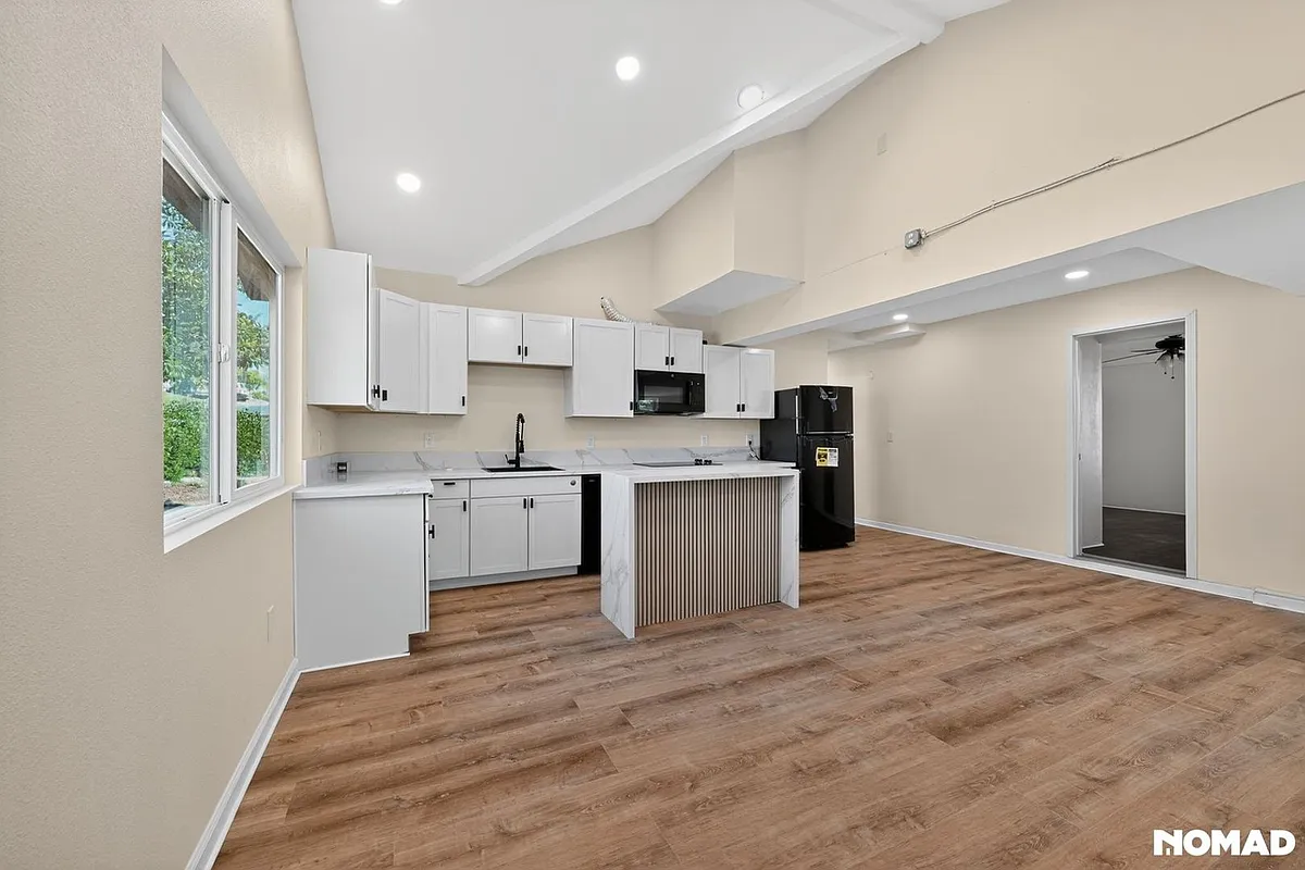 Building Photo - 337 Apollo Dr #B