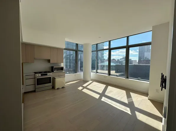 3 Court Square image 1 of 15