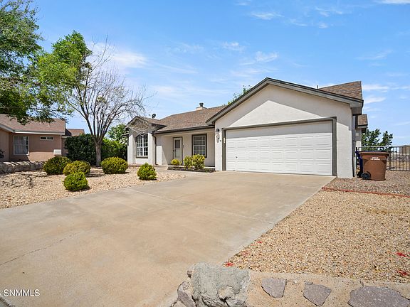 2nd image of 700 Scenic View Dr