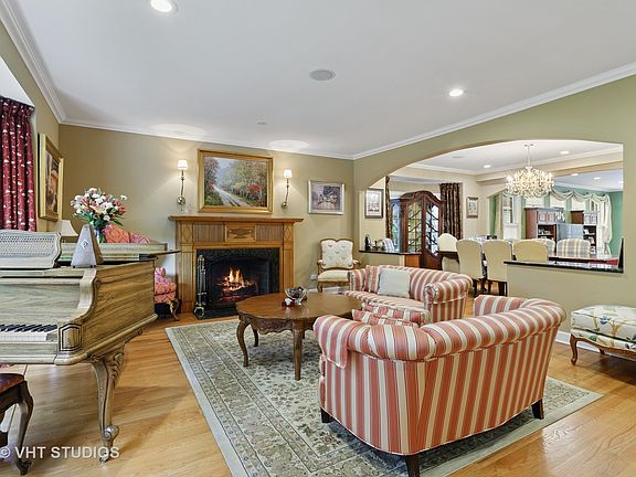 5th image of 6816 N Wildwood Ave