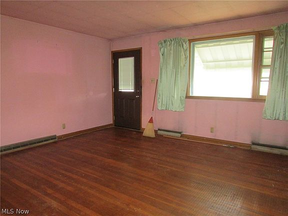 5th image of 431 Ward Dr