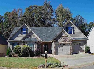 452 Risen Star Dr, Boiling Springs, SC 29316
