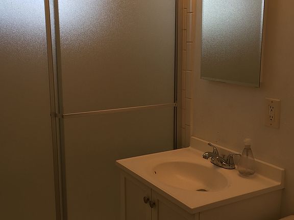 5th image of 2566 Robinson Ave Unit 4