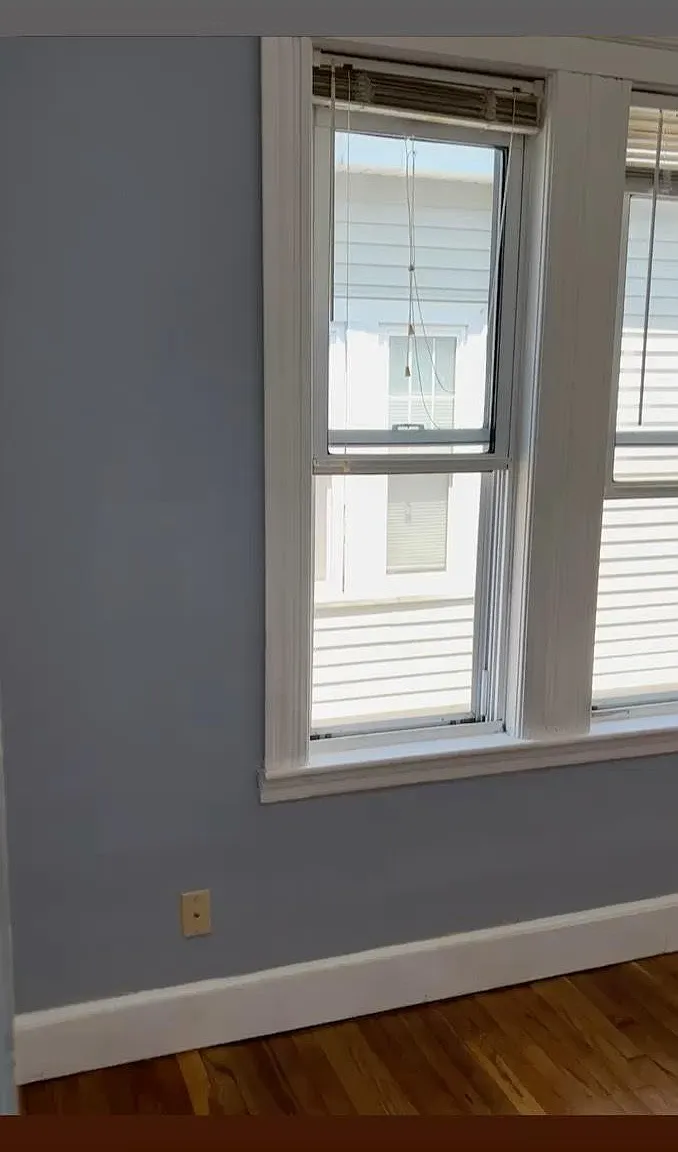 949 Hyde Park Ave — Photo 2