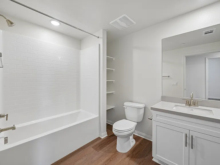 Gallery Park Apartments — Photo 105