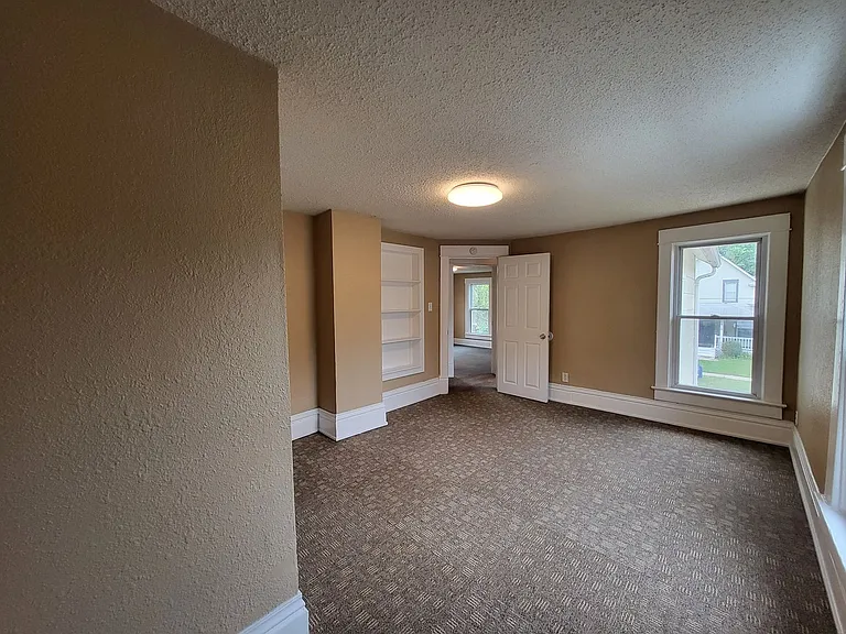 1267 Stewart St — Photo 9