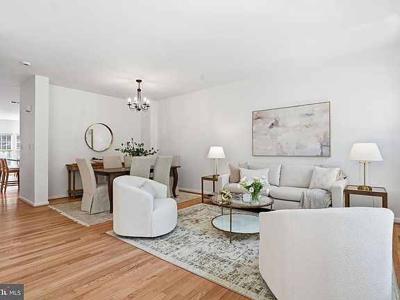 3rd image of 43451 Laidlow St