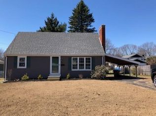 301 Douglas Rd, Lowell, MA 01852
