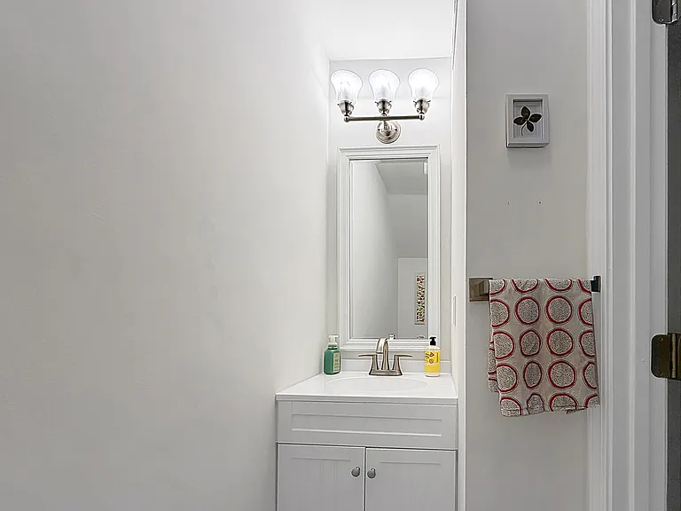 902 Creekside Dr #2 — Photo 12